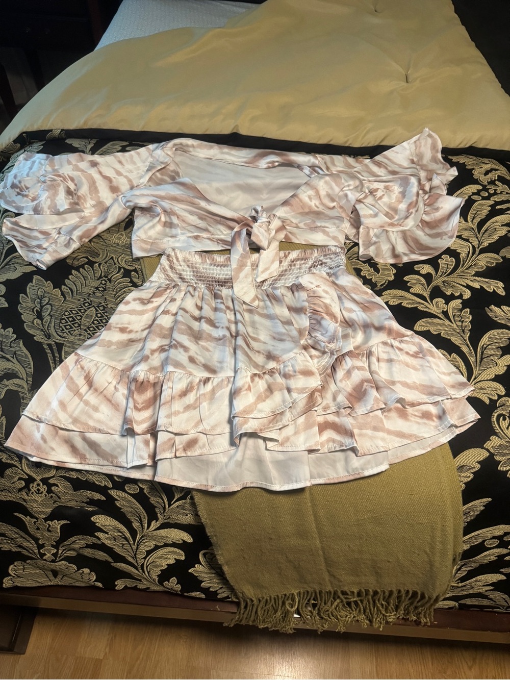 Sun gypsy brand new with tags Blush Pink rye dye Tie-Front Ruffle Mini Skirt Set